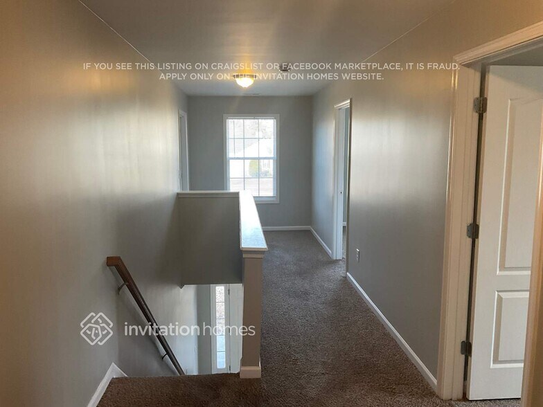 Building Photo - 628 Needle Rush Cir