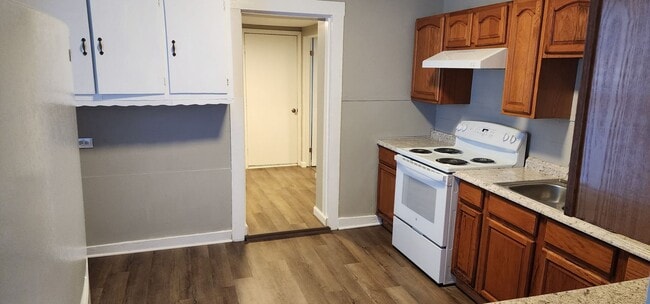 Building Photo - Home For Rent in Newport, TN