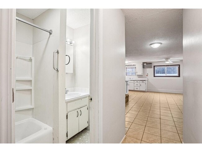 Building Photo - 17256 Kenyon St NE