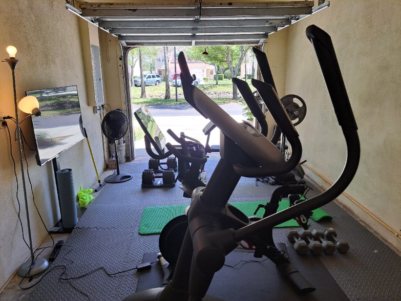 Building Photo - 5678 Samter Ct