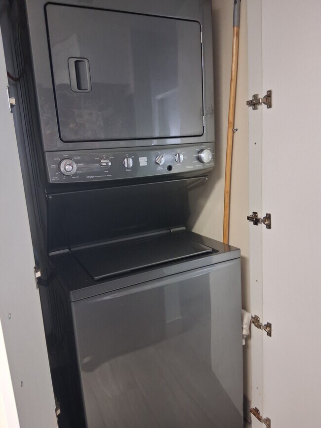 Building Photo - 2390 Ocean Shore Blvd