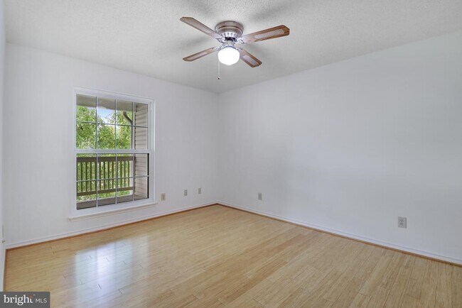 Building Photo - 1535 Lincoln Way