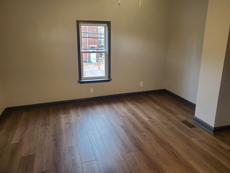 Building Photo - 957 Harrison Ave