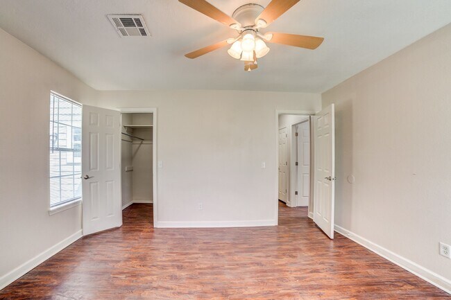 Building Photo - Stunning Bixby Home Available For Rent!