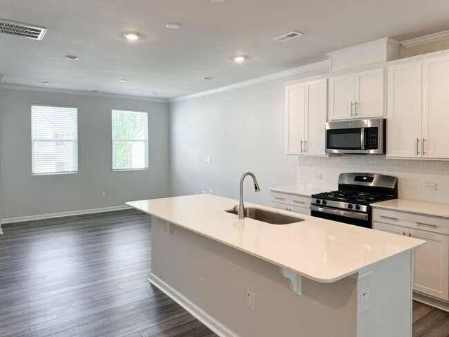 Building Photo - 196 Aster Bloom Ln