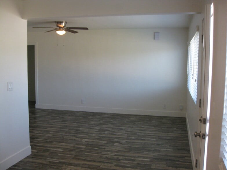 Building Photo - 1641 Evergreen Ave