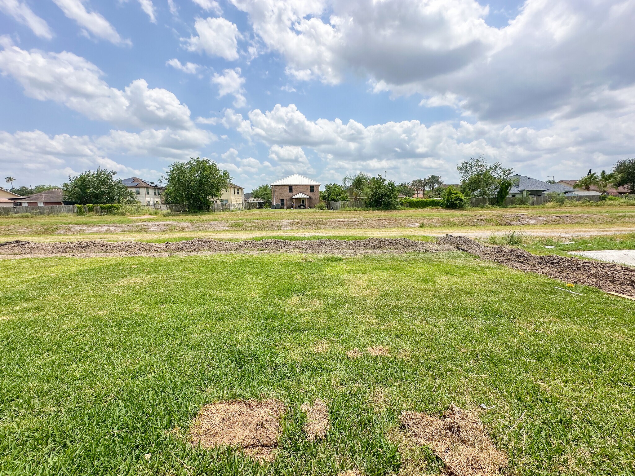 Building Photo - 4602 Juniper Cir