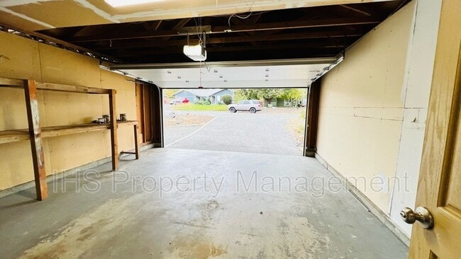 Building Photo - 1613 S Palouse Pl
