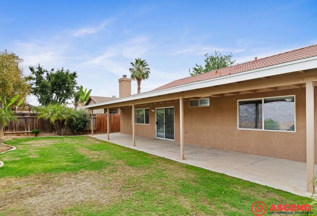 Building Photo - Spacious 4BD/2BA Home in Bakersfield (93312) – Garage, Fireplace & Pet-Friendly!