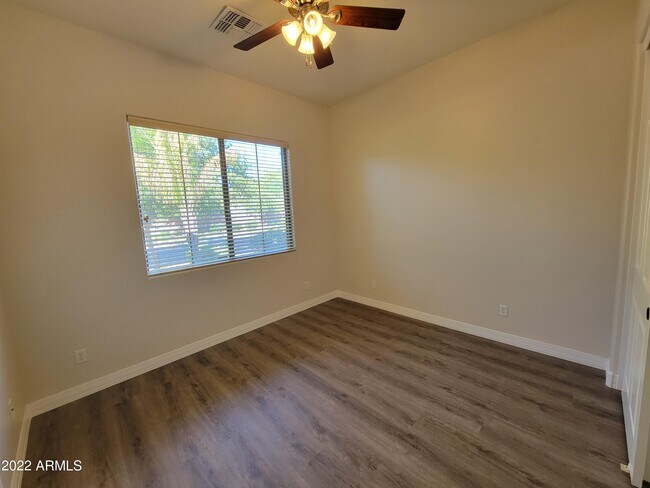 Building Photo - 6335 S Roanoke St