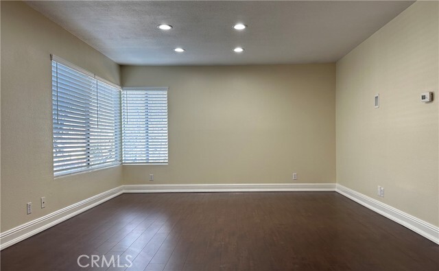 Building Photo - 122 Clearbrook
