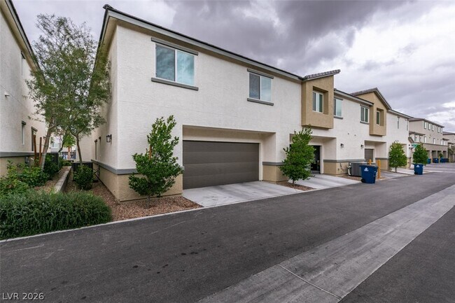 Building Photo - 12349 Golden Wreath Rd