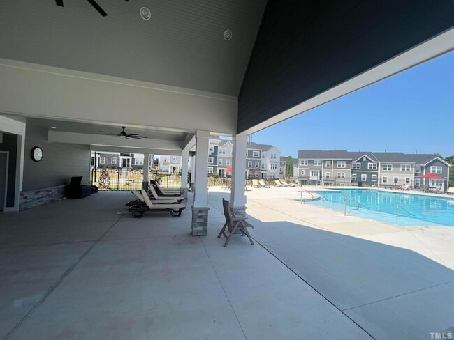 Building Photo - 321 Natsam Wds Wy