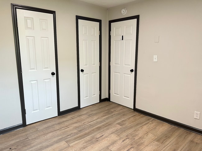 Building Photo - 3010 Indiana Ave