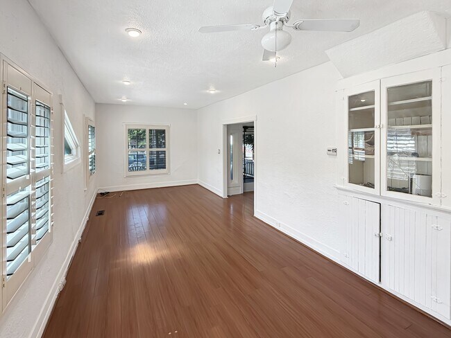 Building Photo - 1824 Lundy Ave