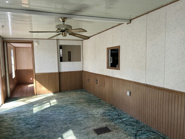 Building Photo - 38706 Daughtery Rd