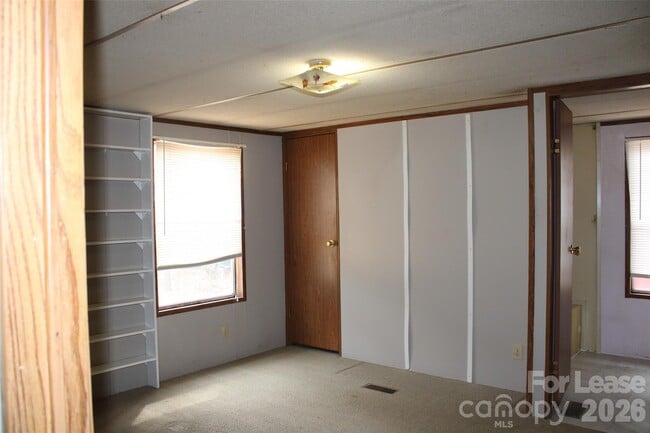 Building Photo - 8304 Stayman Ct