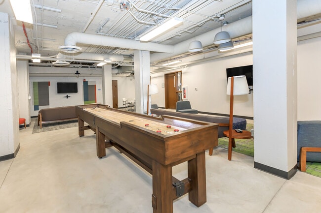 Shuffleboard table - Exchange At 104