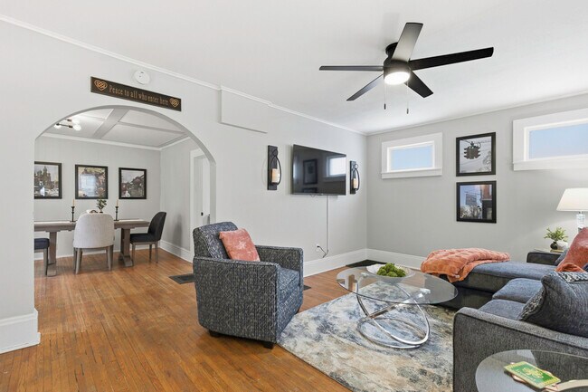 Building Photo - 219 Emerson Ave