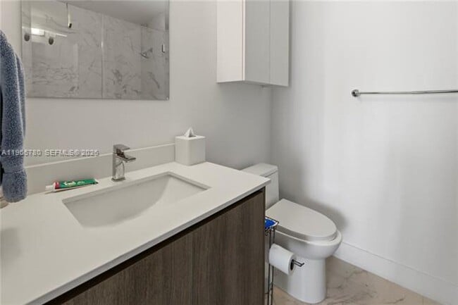 Building Photo - 17550 Collins Ave