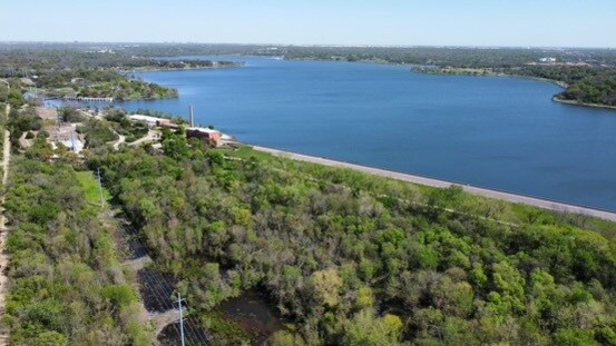 Building Photo - 7151 Gaston Ave