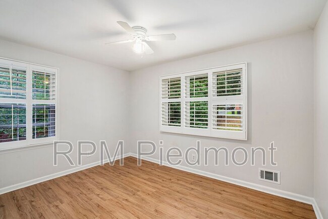 Building Photo - 175 Wavetree Dr