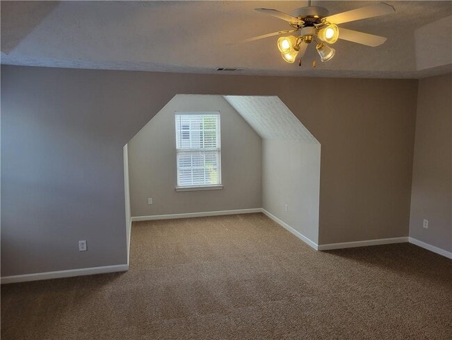 Building Photo - 310 Hulan Way