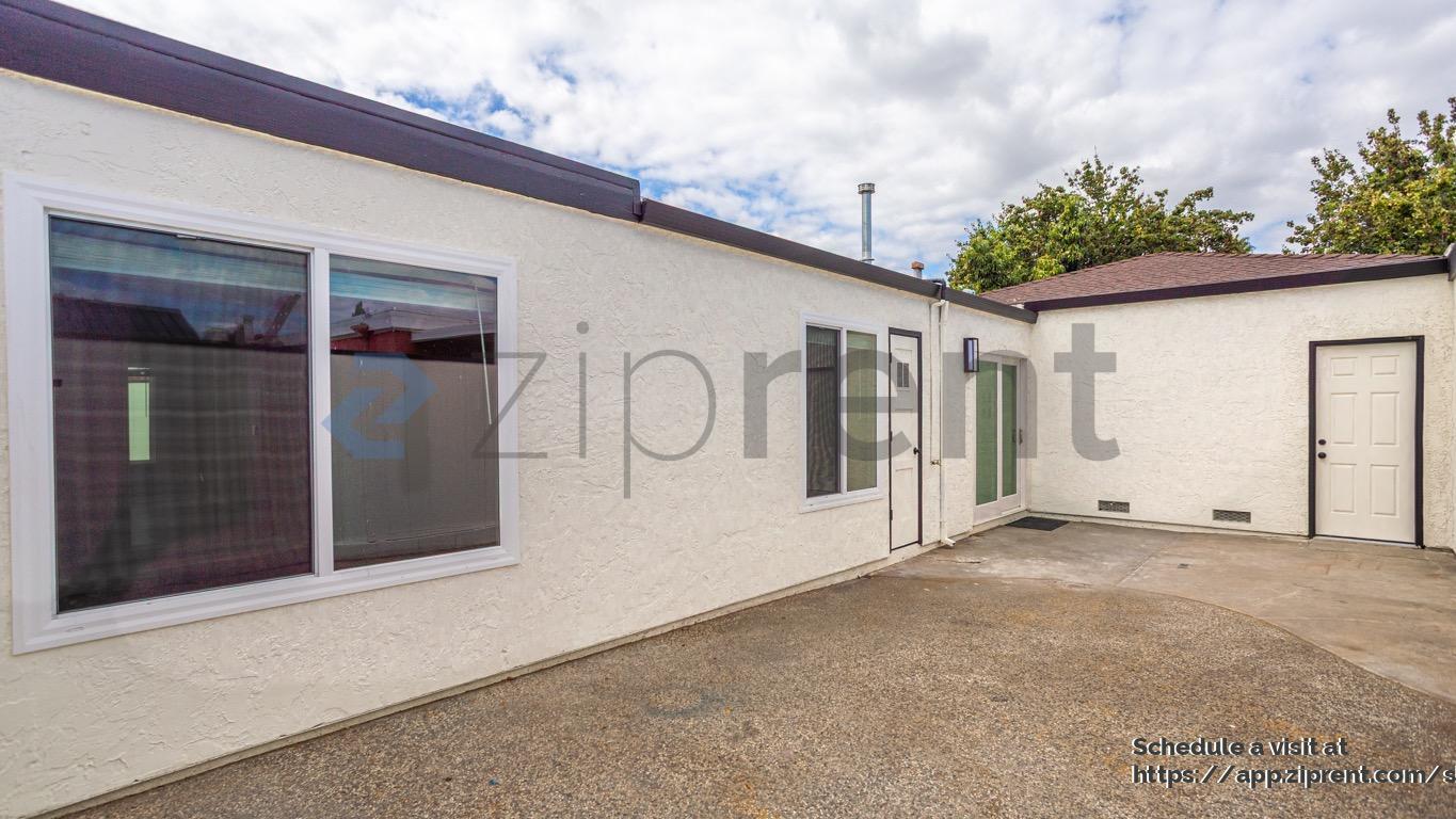 Building Photo - 1388 Taka Ct