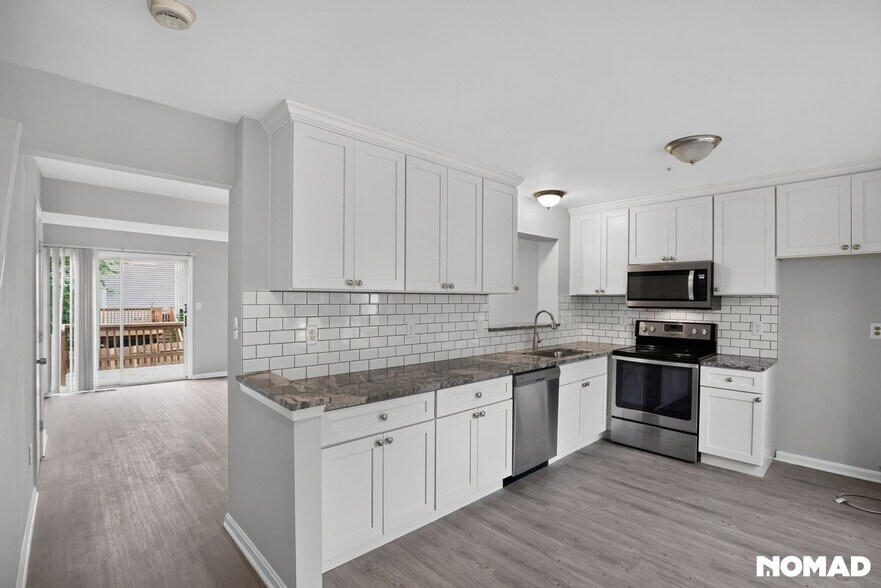 Building Photo - 12145 Sugar Mill Cir