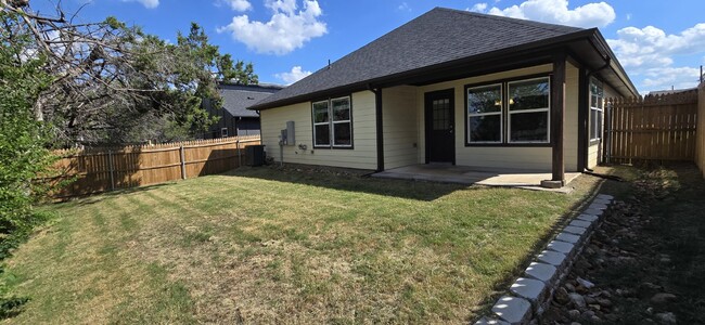 Building Photo - Sweet 2 Year Old Home in Comanche Cove