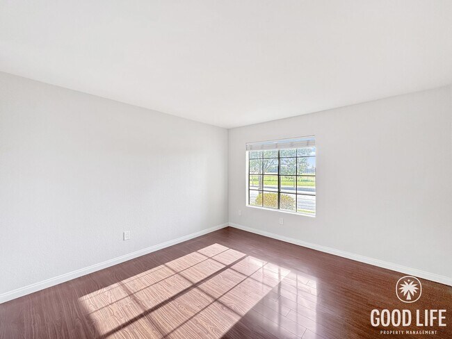 Building Photo - First-Floor Mira Mesa Condo with Patio & Ensuite Bedrooms