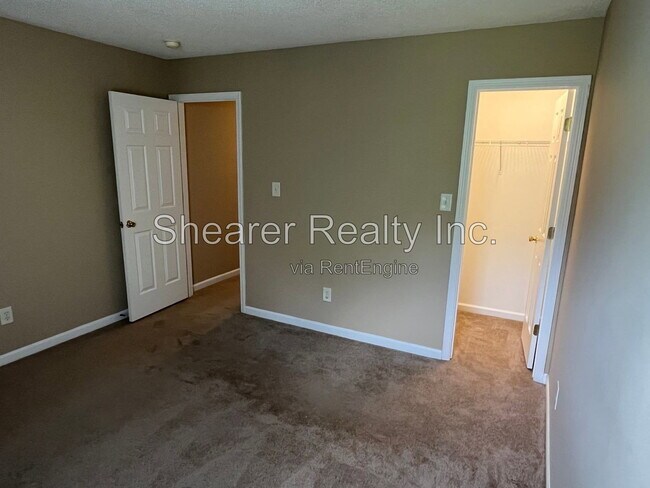 Building Photo - 10410 Pickerel Ln