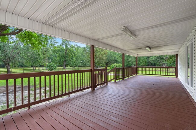 Building Photo - beautifully refreshed 3-bedroom, 2-bath home offering peaceful country living with modern updates!