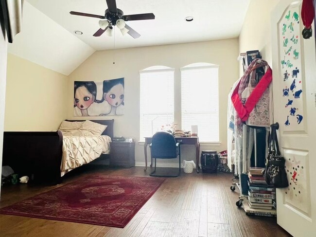 Building Photo - 14303 Tasmania Ct