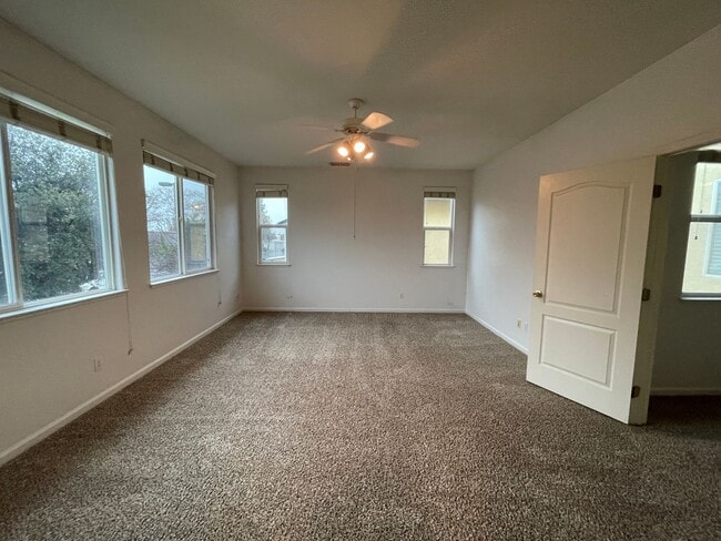 Building Photo - 1513 Sturm Dr