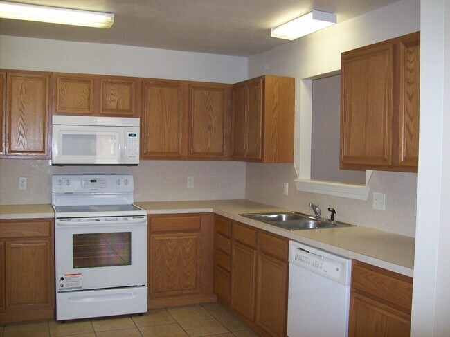 Building Photo - 803 N Bangor Ave