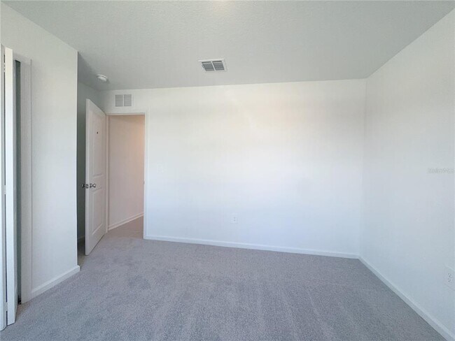 Building Photo - 2362 McKinley Dr