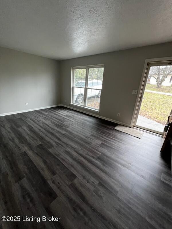 Building Photo - 5505 Baywood Dr
