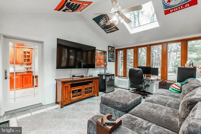 Building Photo - 841 Rodman Ave