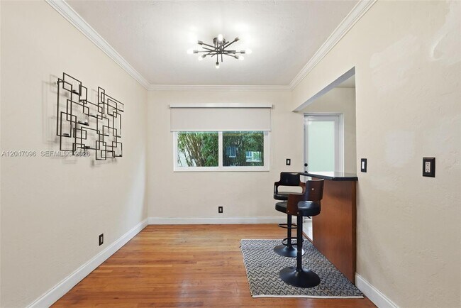 Building Photo - 9881 W Bay Harbor Dr