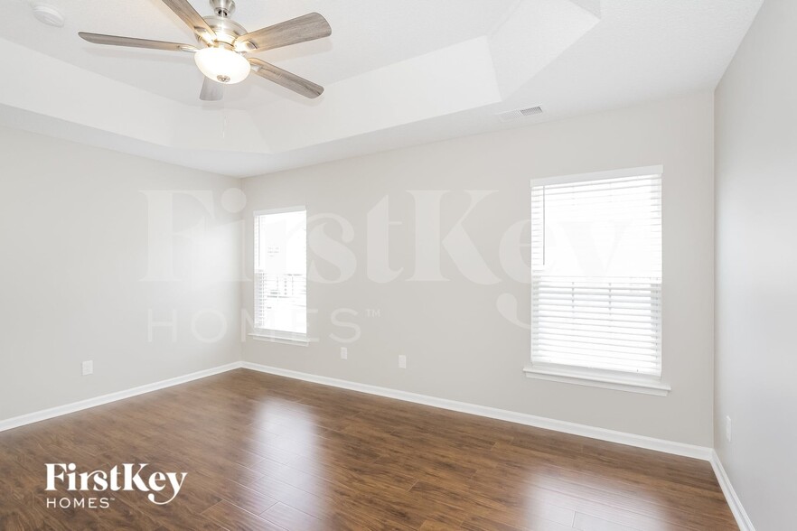 Building Photo - 14016 Millers Creek Ln