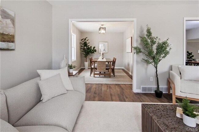 Building Photo - 4784 New Hope S