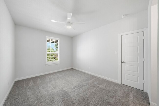 Building Photo - 5314 Isidore Ln