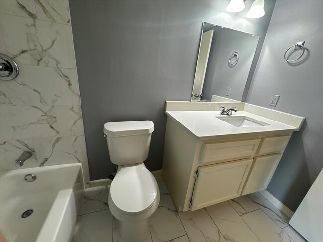 Building Photo - 12011 Carriage Ridge Ct