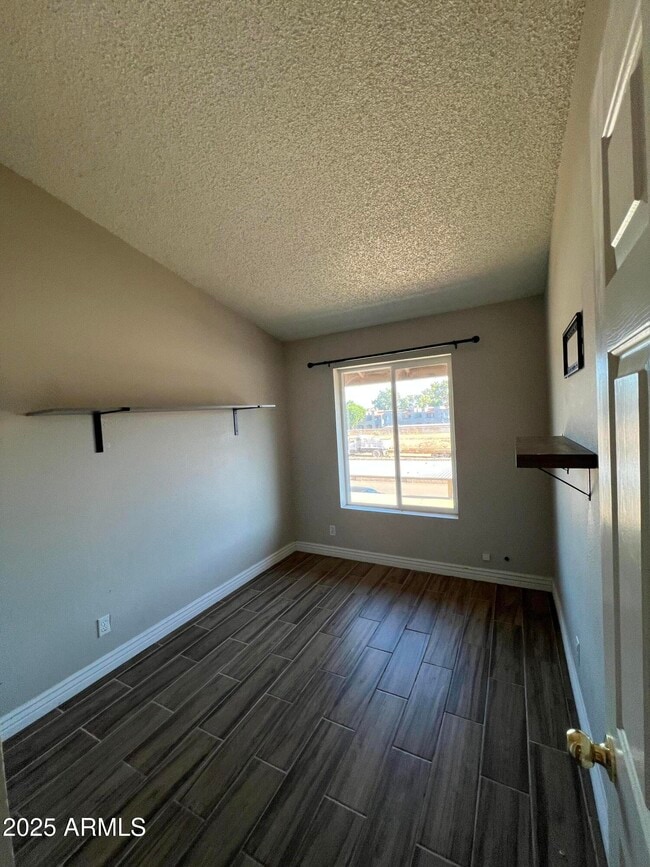 Building Photo - 5819 N 59th Dr