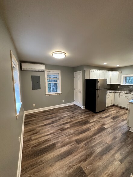 Building Photo - 2652 PA-390