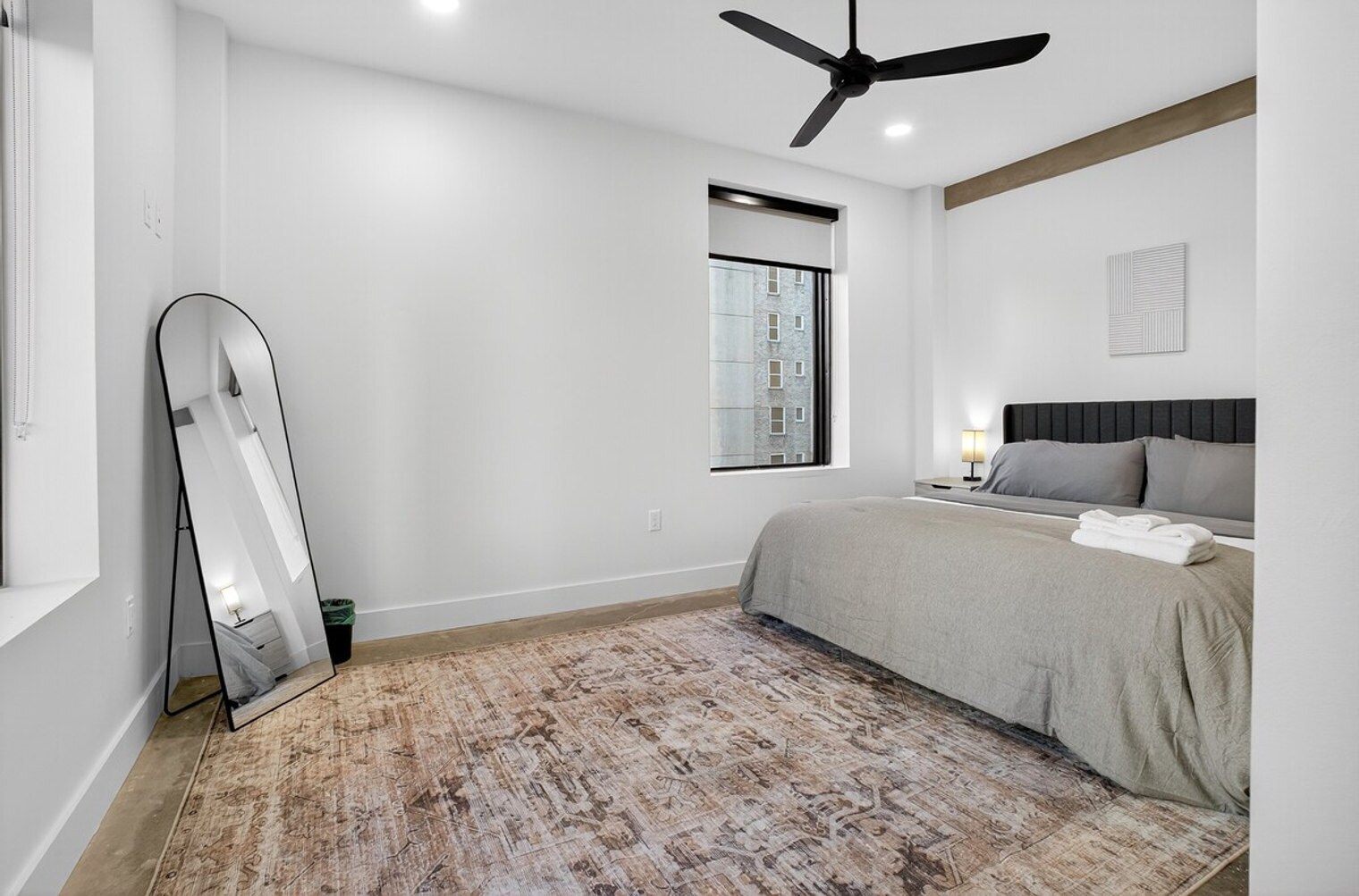 Building Photo - 309 S Boulder Ave