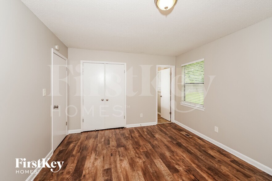 Building Photo - 5332 Balboa Ave