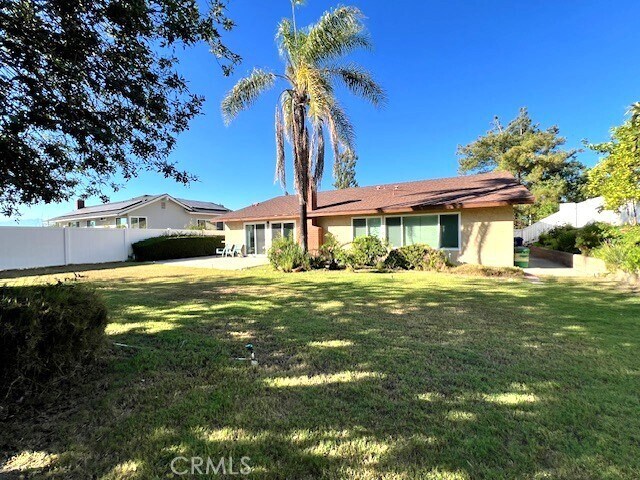 Building Photo - 16851 Dawn Haven Rd