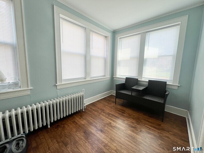 Building Photo - 793 Milford Point Rd